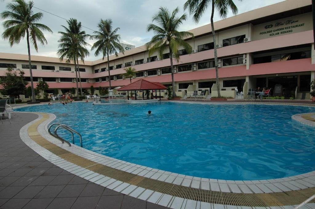 Kapuas Palace Hotel Pontianak Exterior photo